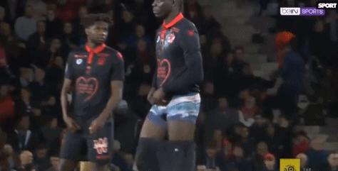 在线辟谣！里弗斯：我们和字母哥没有对话，他也没要求被交易