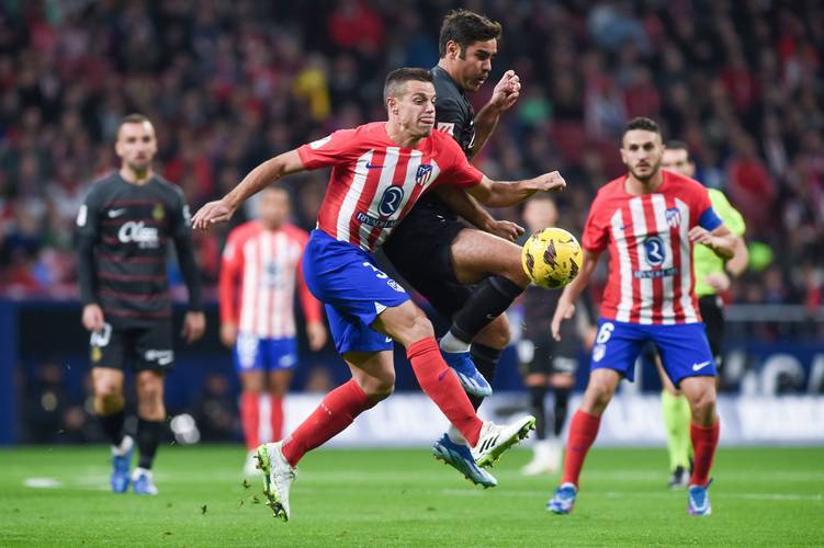 英联杯前瞻：纽卡斯尔联德比战蒙羞，富勒姆三将因故缺席（英联杯前瞻：纽卡斯尔联德比失意，富勒姆三将缺阵）