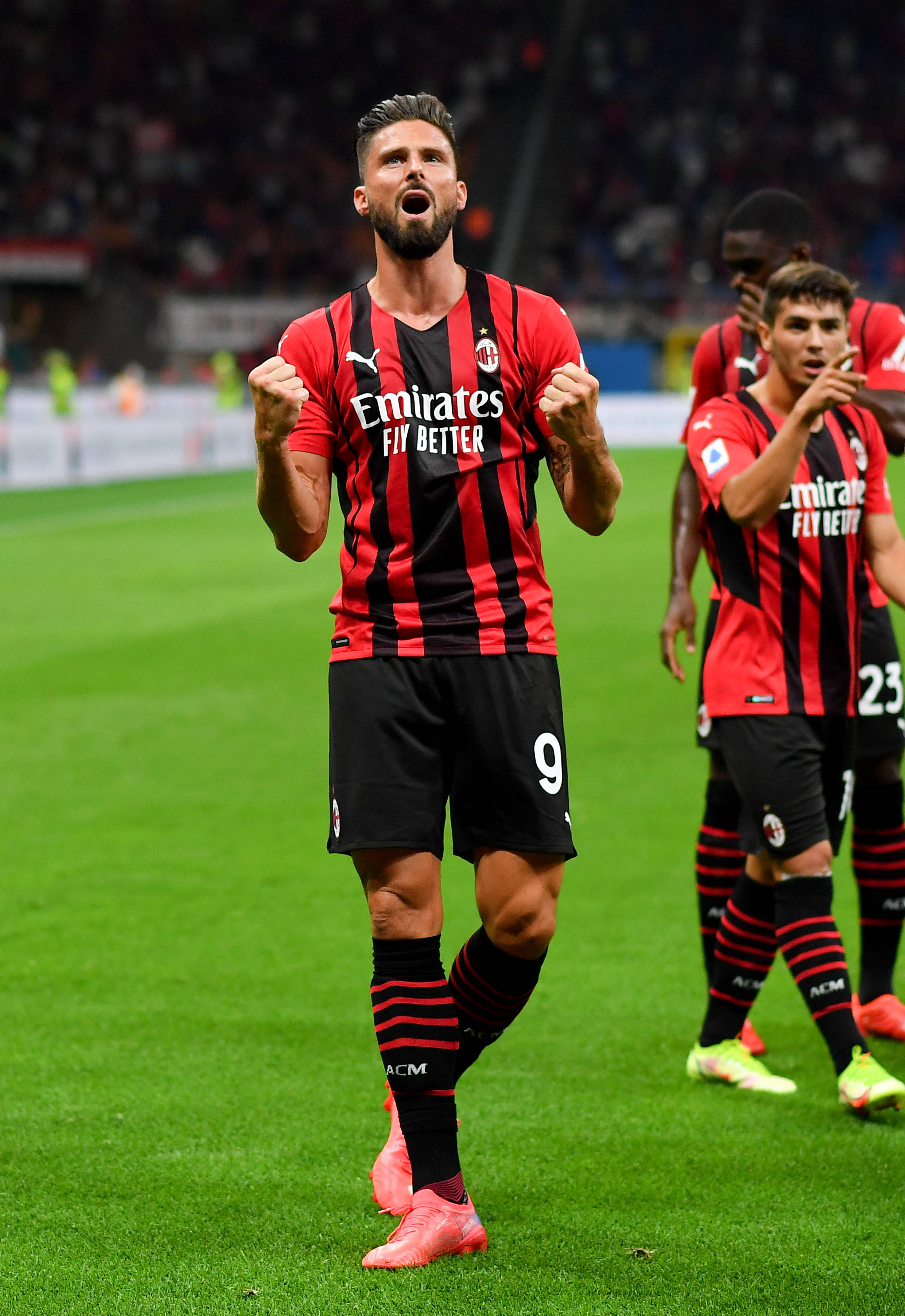 2025成都乒联混团世界杯，中国8-0胜韩，日8-3胜德，张本智和状态不佳，恐难晋级决赛。