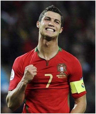 李璇：邵佳一内心坚定，对带国足可能承受的压力，应该有预期