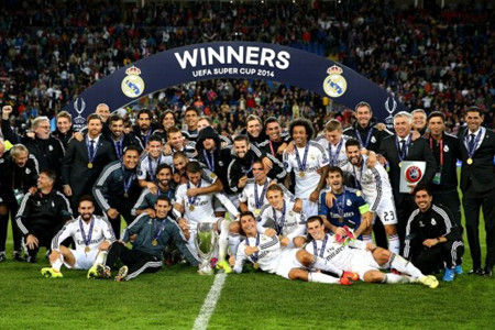 澳超战报：科斯格罗夫双响，九人奥克兰FC2-1惠灵顿凤凰