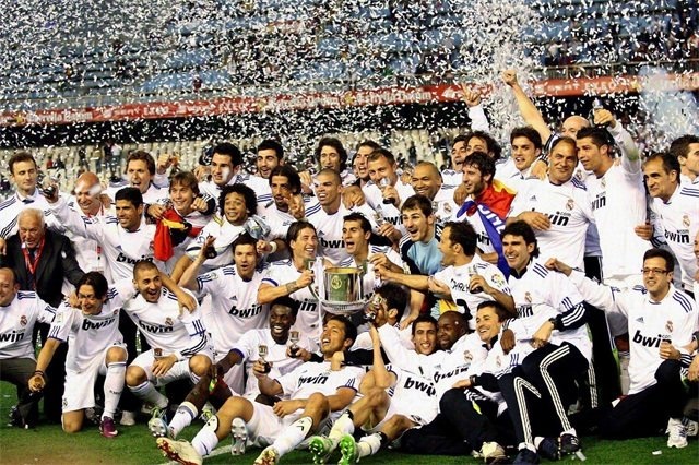 意甲战报：霍伊伦双响，伊尔迪兹破门，那不勒斯2-1尤文（意甲快讯：霍伊伦梅开二度，伊尔迪兹建功，那不勒斯2比1力克尤文）