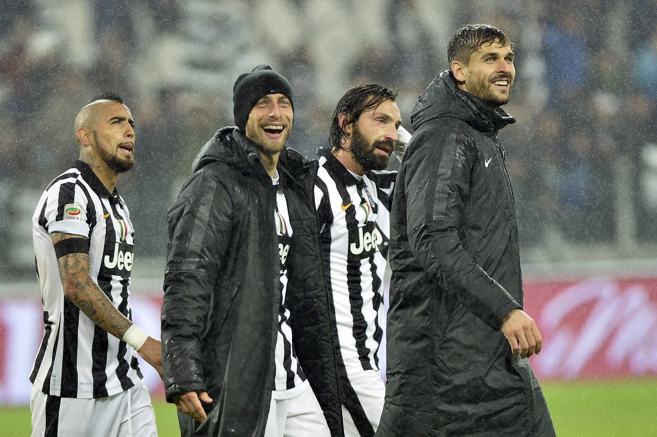 3-0横扫！英超争冠形势大变，曼城豪取3连胜，只落后阿森纳2分