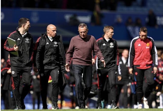 哈兰德是如何在111场英超比赛中打入100球的？