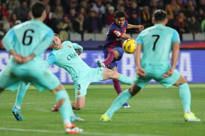 艾顿：我来湖人是填补空缺的，他们长期缺少攻守兼备的大个子